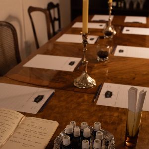 Crea tu perfume: Una Inmersión con Chester Gibs (EDICIÓN VETIVER)